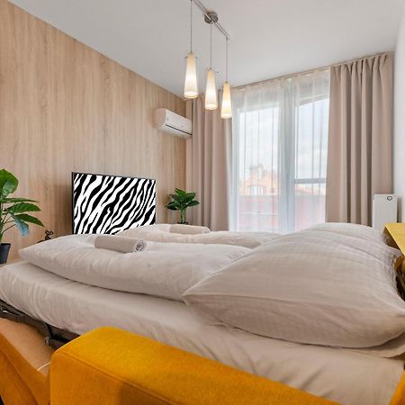Lam Safari - Balcony - Ac - Free Parking Apartment Bratislava Exterior photo